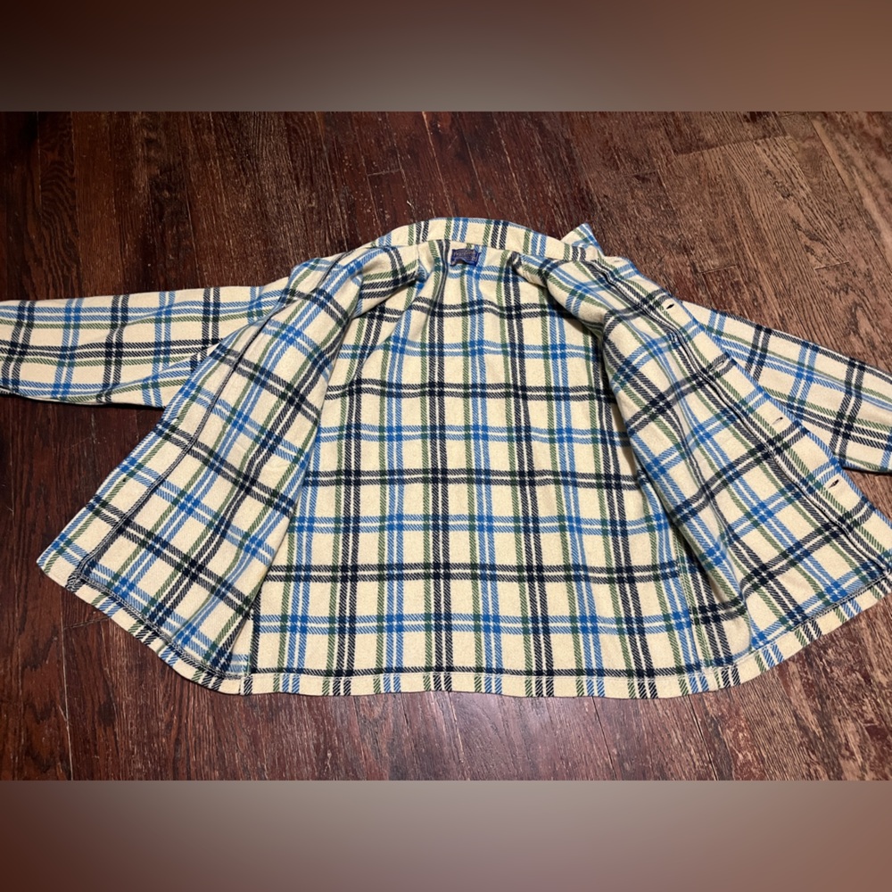 Vintage Pendleton Wool Plaid Shirt in Blue and Cream - Picture 5 of 9